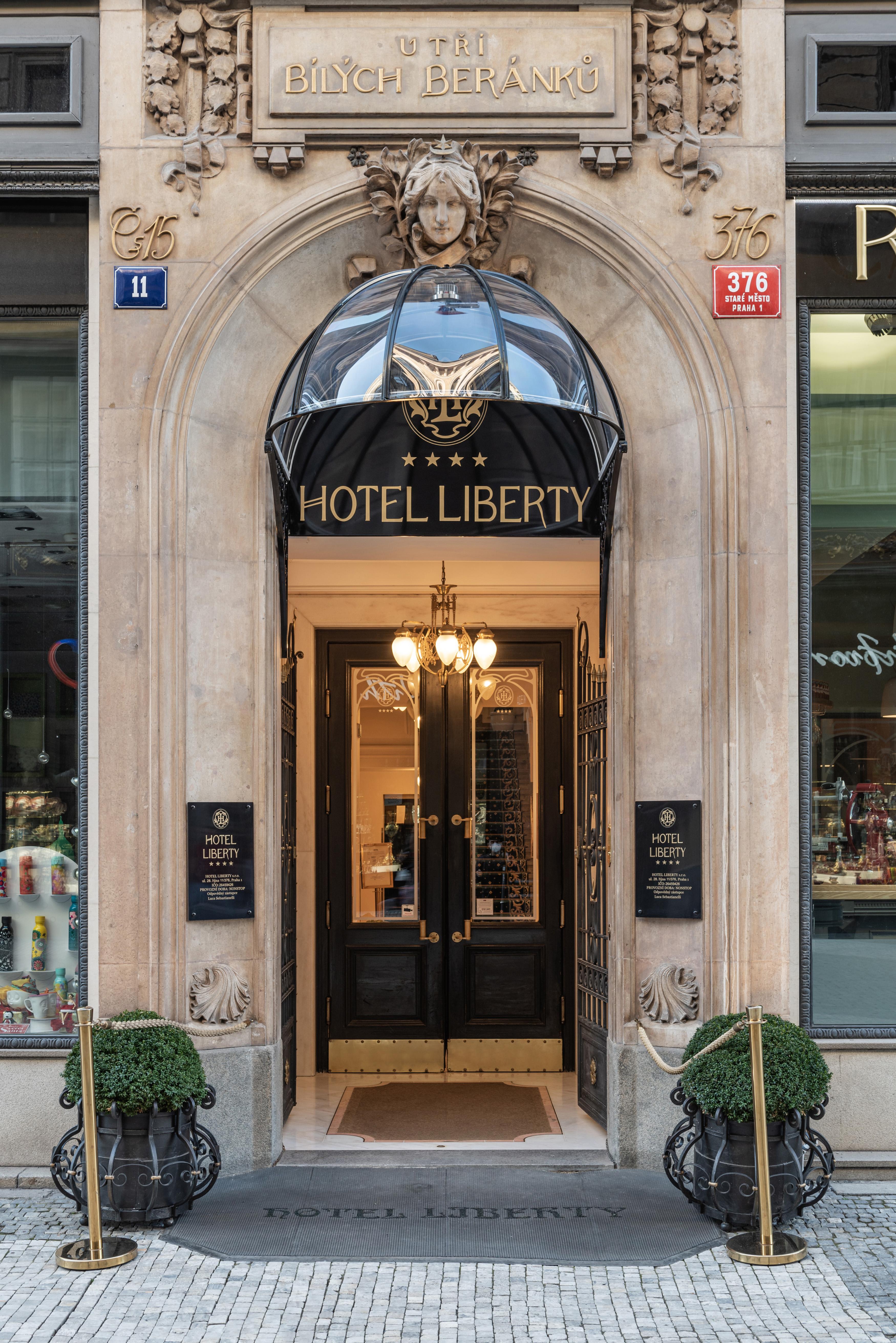 Hotel Liberty Praha Bagian luar foto