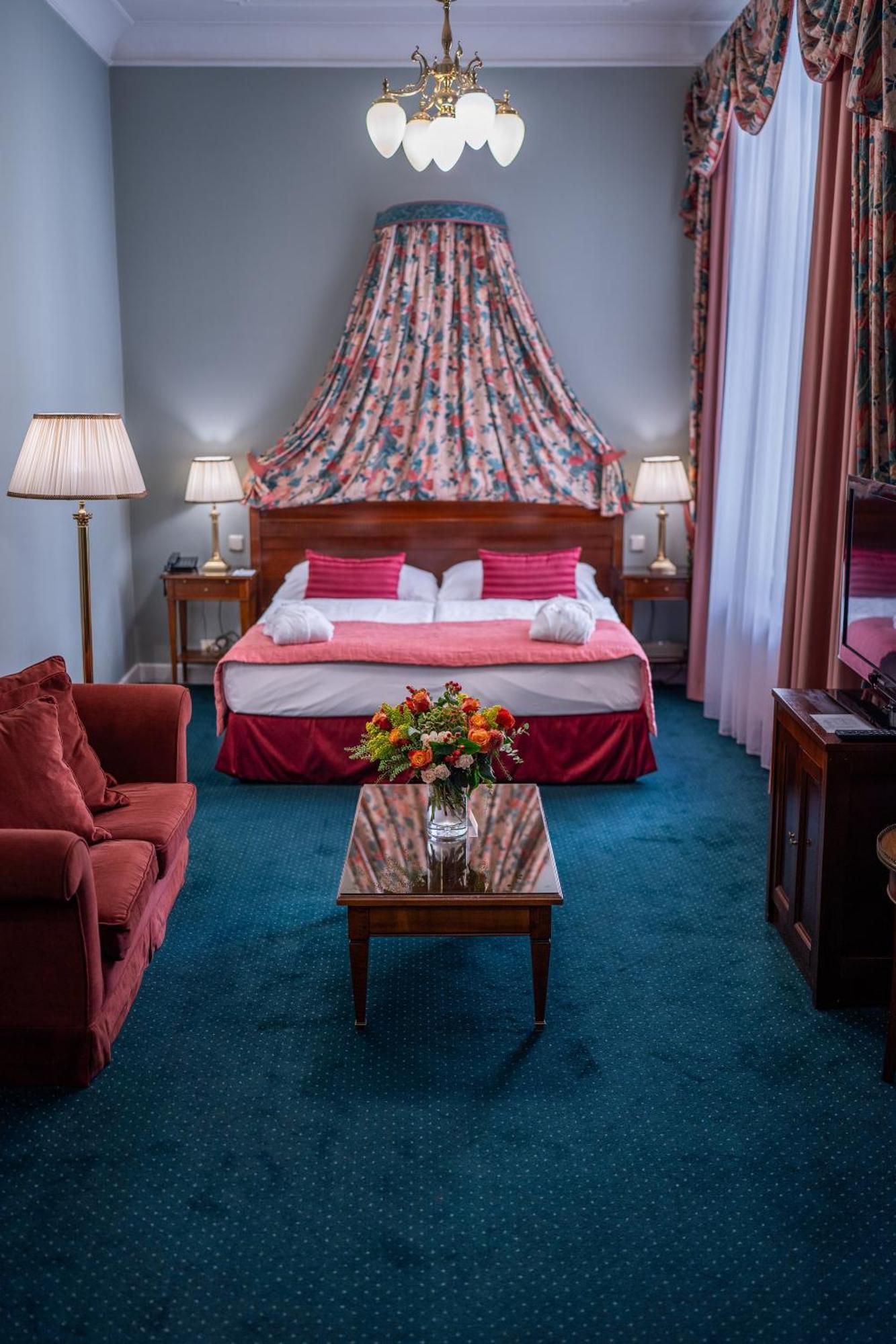 Hotel Liberty Praha Bagian luar foto