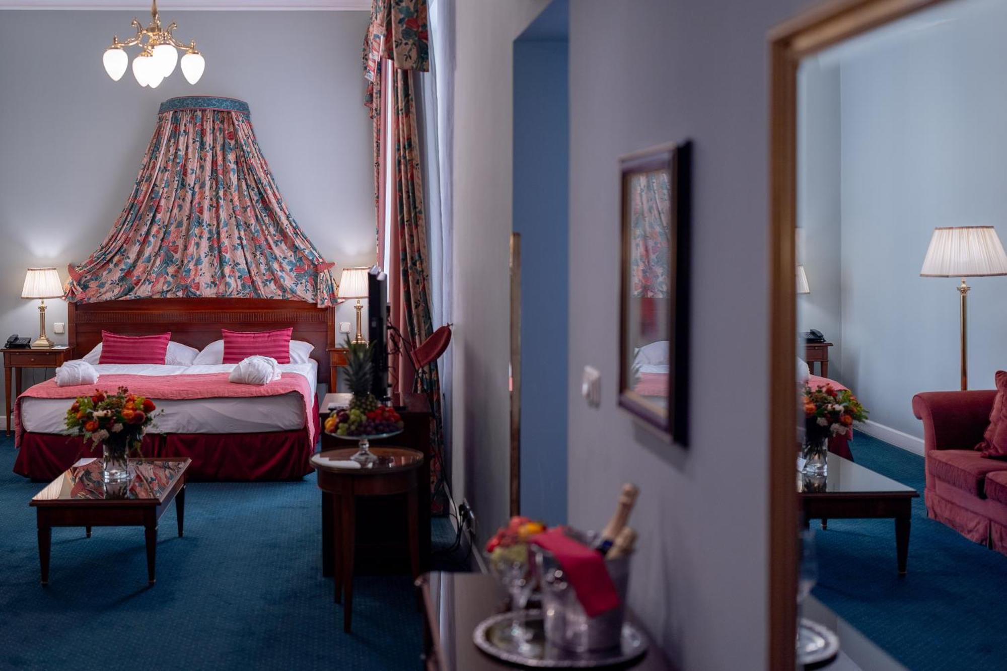 Hotel Liberty Praha Bagian luar foto