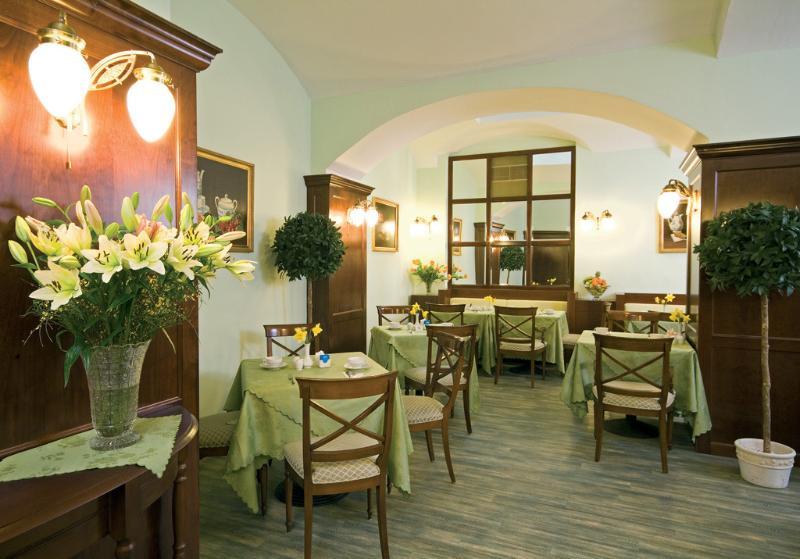 Hotel Liberty Praha Bagian luar foto