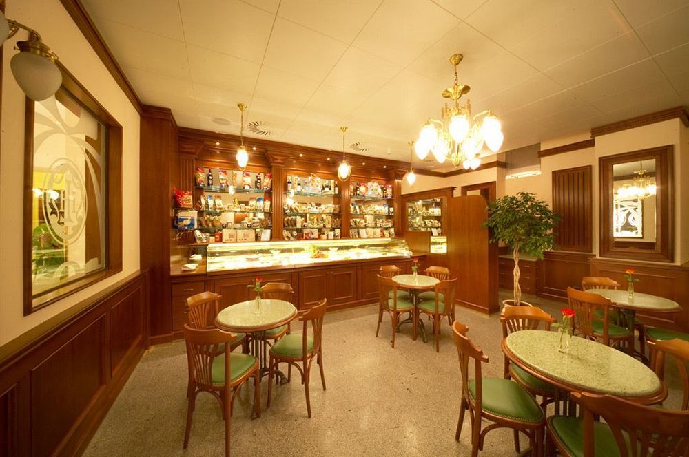 Hotel Liberty Praha Bagian luar foto